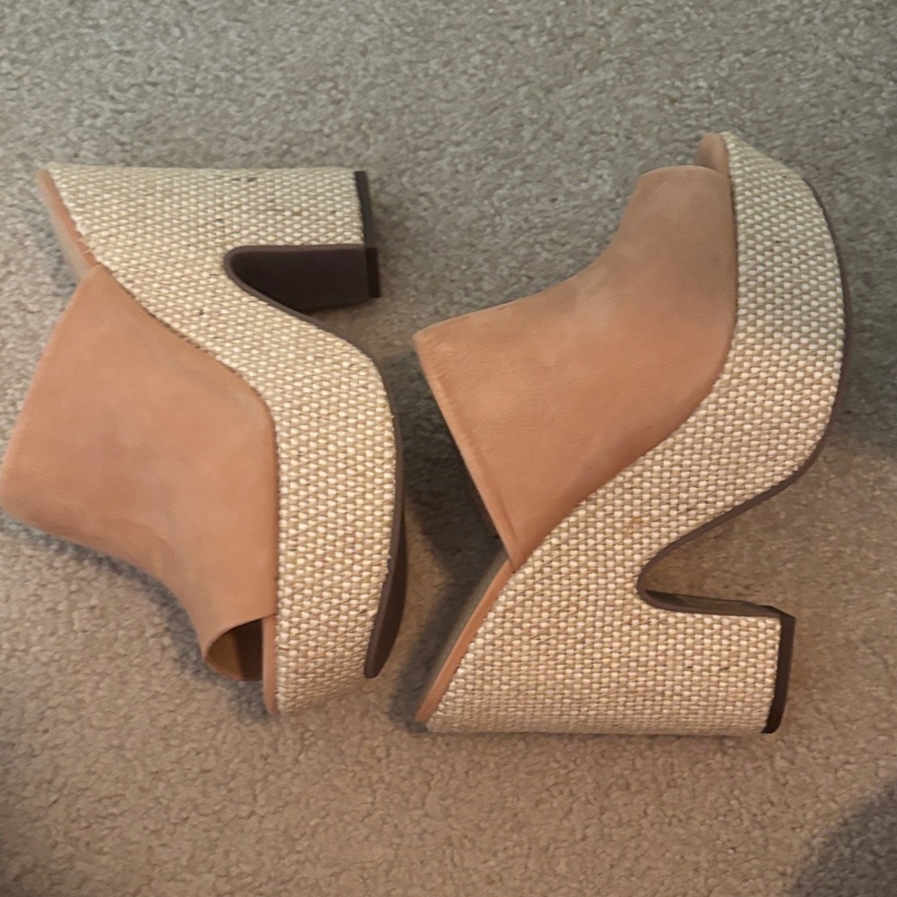 NWOB Schutz Dandara Tan Platform Wedge Sandals - Picture 2 of 8